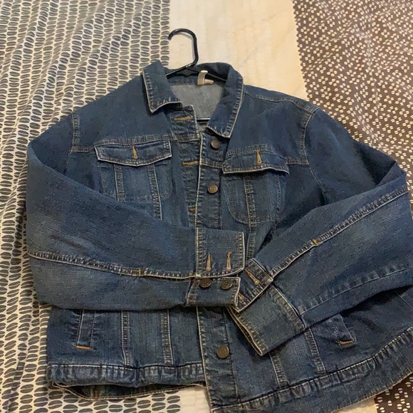 Jean jacket great condition classic fit - Picture 2 of 3